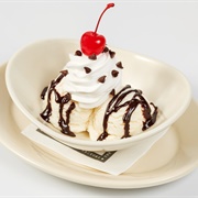 Kids Mini Hot Fudge Sundae