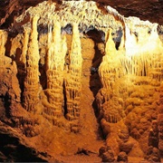 Grottes Des Fontirou