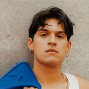 Omar Apollo (Fluid/Queer/No Labels, He/Him)