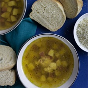 Soupe À L'ail Aux Pommes De Terre