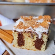 Pumpkin Pie Kit Kat Poke Cake