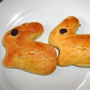 Vegan Bunny-Shaped Sweet Rolls