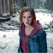Emma Watson - Harry Potter and the Deathly Hallows: Part 2