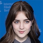 Talia Ryder (Queer, She/Her)