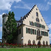 Schloss Rosenau