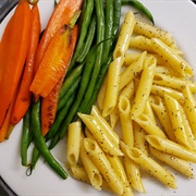 Pasta With Carrots and Green Beans