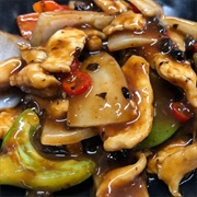 Chicken With Green Peppers in Blackbean Sauce