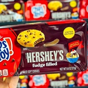 Chewy Chips Ahoy! Hershey's Fudge Filled