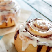 Cinnabon Classic Roll