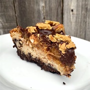 Cookie Butter S'mores Cheesecake