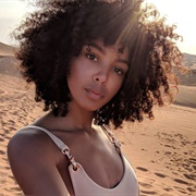 Arlissa (Queer, She/Her)