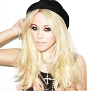 Amelia Lily