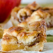 Apple Pie Snickerdoodle Bars