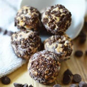 Peanut Butter and Dark Chocolate Cheesecake Fat Bombs