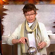 Suzie Wong (Lesbian, She/Her)