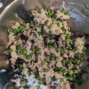 Sushi Rice With Peas and Seasoned Nori