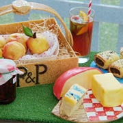 Illusion Picnic Basket Feast--Cake, Biscuit, Bread