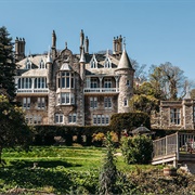 Rhianfa Chateau, Wales
