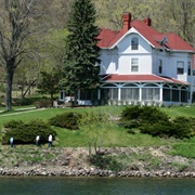 Geneva Lake Walking Path, Wisconsin