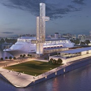 Tour Du Port De Montréal