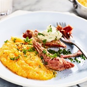 Fläsklägg Med Rotmos