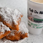 Eat Beignets at Cafe Du Monde