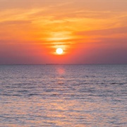 Watch Sunrise or Sunset Over the Ocean
