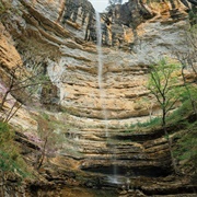 Hemmed-In-Hollow Falls