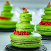 Les Halles Boulangerie-Parisserie Macaron Christmas Tree
