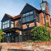 Royal Standard of England, Beaconsfield, England