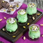 Oreo Pistachio Pudding Dessert