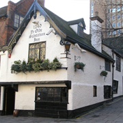 Ye Olde Salutation Inn, Nottingham, England