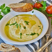 Hummus With French Bread