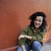 Jessie Shelton (Queer, She/Her)