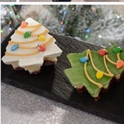 Caseys Corner Christmas Tree Cake