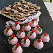 24 Mini Mousse Cakes, 2 Flavors