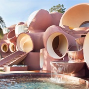 Le Palais Bulles (Théoule-Sur-Mer, France)