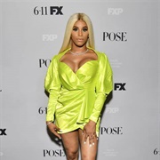 Brielle Rheames (Queer, She/Her)