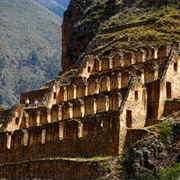 Pinkuylluna Incan Storehouses