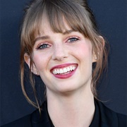 Maya Hawke