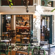 To Louvron, Pagkrati