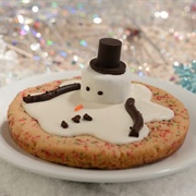 Pizzerizzo Melted Snowman Sugar Cookie