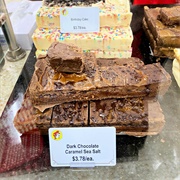Buc-Ee's Dark Chocolate Caramel Fudge