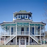 Doullut Steamboat Houses