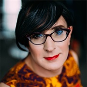 Lara Rae (Queer, Trans Woman, She/Her)