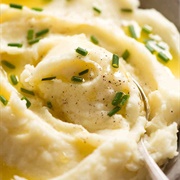 Fluffy & Buttery Mashed Potato