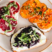 Toast With Yogurt and Vegetables