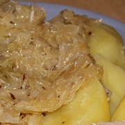 Potatoes With Sauerkraut