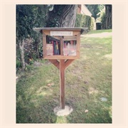 Free Little Library (#0924)