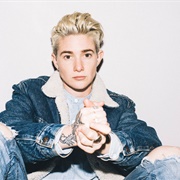 Mav Viola (Lesbian, Non-Binary, Not Sure on Pronouns)